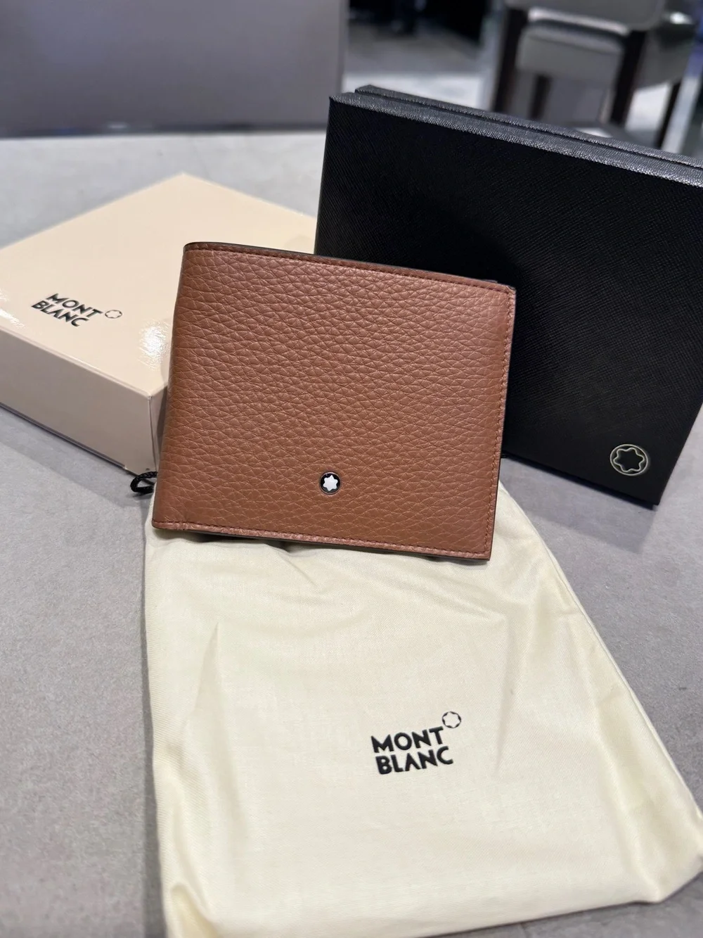 MONTBLANC BROWN LEATHER BIFOLD WALLET AUTHENTIC LIKE NEW